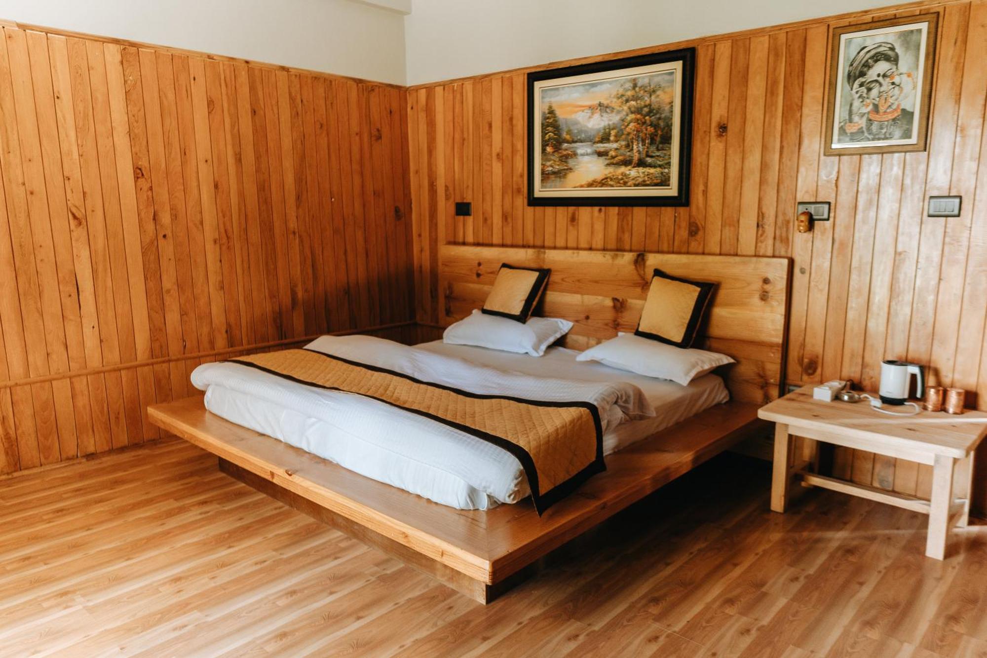 The Himalayan Woods, Homestay *